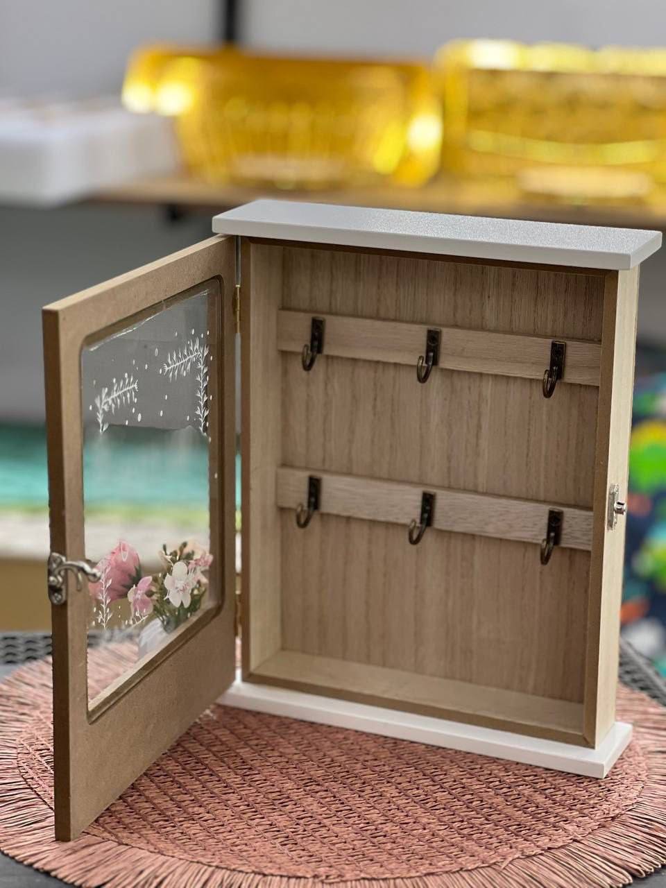 علبة مفاتيح ديكور