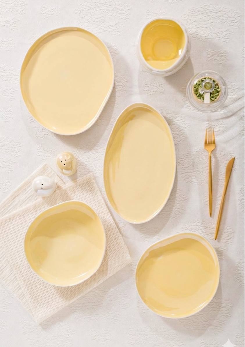 طقم العشا التريندي " المشروم ، لاستر لامع  الطقم 27 قطعة