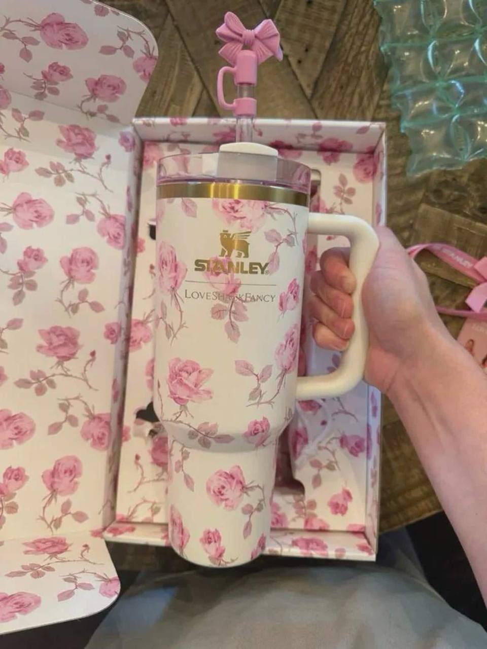 كب استالس مع البوكس الخاص بيه