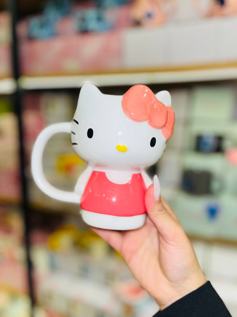 مج Hello Kitty بتصميم كيوت