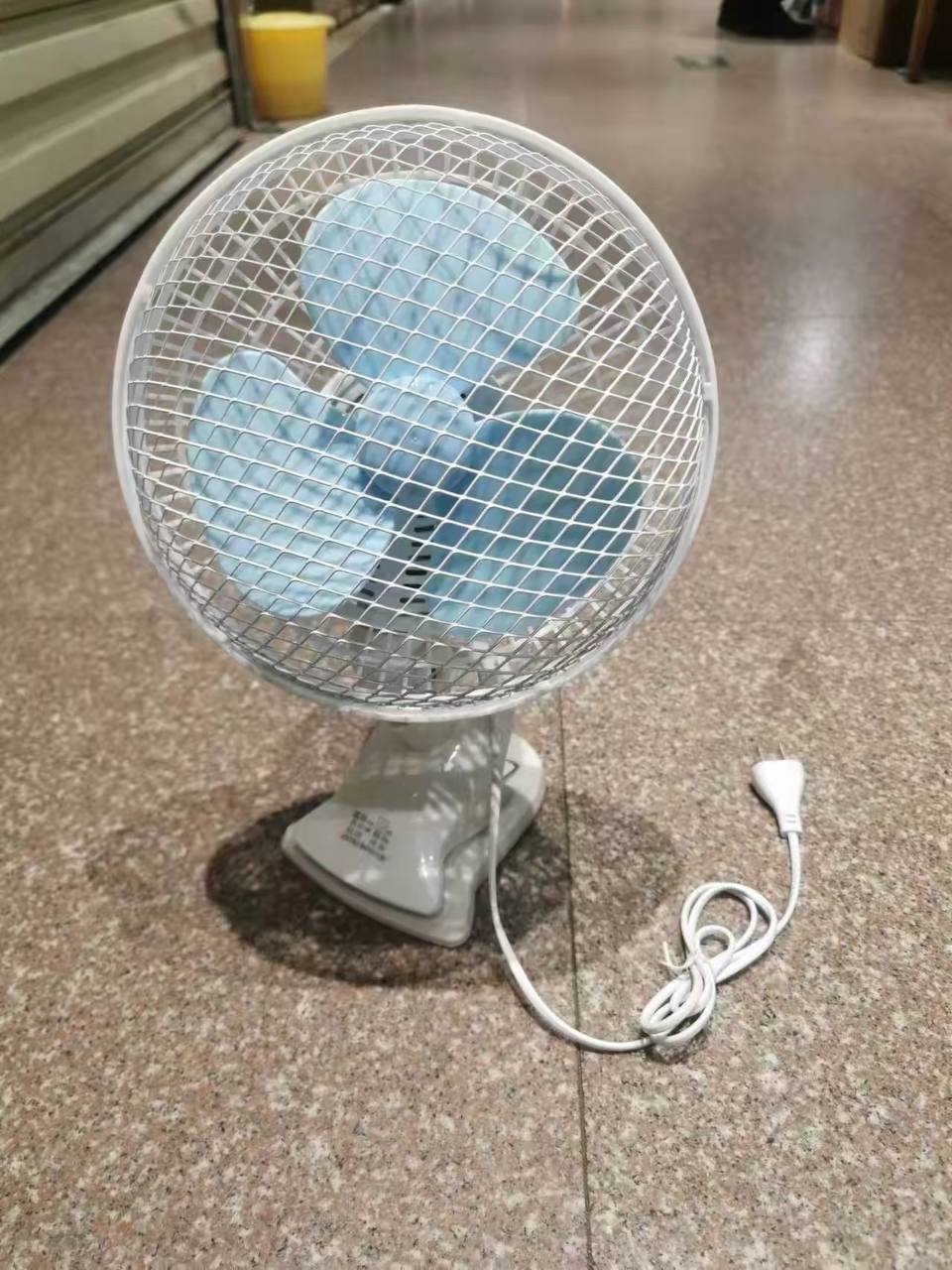 مروحه مكتب مشبك كهرباء